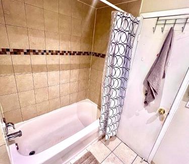 Malton House | Da-7 Room Near Airport