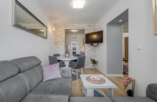 Kastel Kambelovac Apartment | Da Da