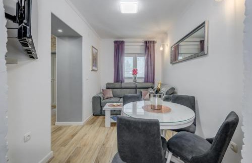 Kastel Kambelovac Apartment | Da Da