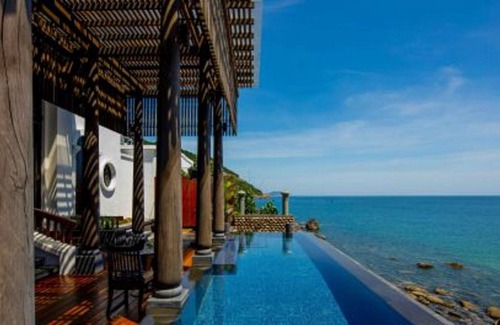 Tho Quang Beach Villa | Da Nang Intercontinental I BR Seaside Villa On The Rocks