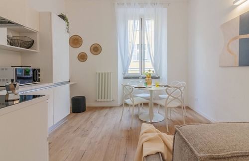 Lecco Apartment | Da Vinci Retreat by Varenna Holidays