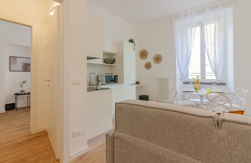 Lecco Apartment | Da Vinci Retreat by Varenna Holidays