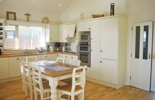 Ardmore House | Dacha (TR1) Holiday Home