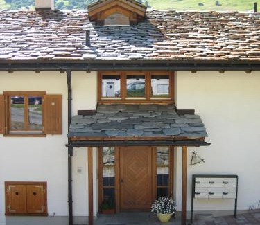 Vals Apartment | Dachwohnung Unterem Hoereli