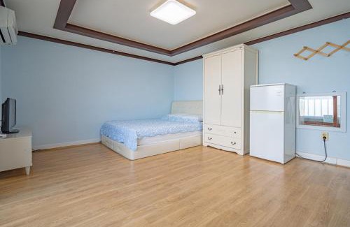 Ansan House | Daebudo Ara Pension