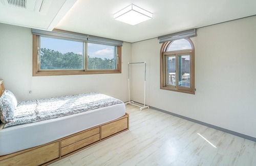 Ansan House | Daebudo Juni Pension
