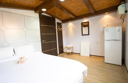Kunip House | Daecheon gyeoulyeonga pension