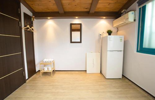 Kunip House | Daecheon gyeoulyeonga pension