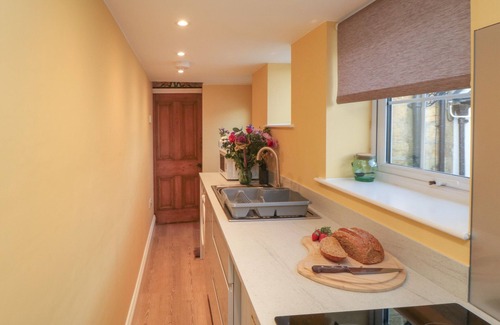 Hinderwell House | DAFFODIL COTTAGE, pet friendly, with open fire in Port Mulgrave