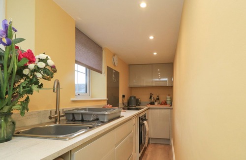 Hinderwell House | DAFFODIL COTTAGE, pet friendly, with open fire in Port Mulgrave