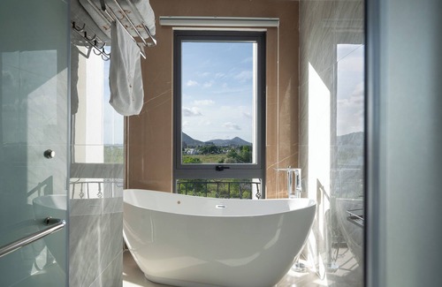 Ha Tien Hotel | Dai Loc Hotel Ha Tien