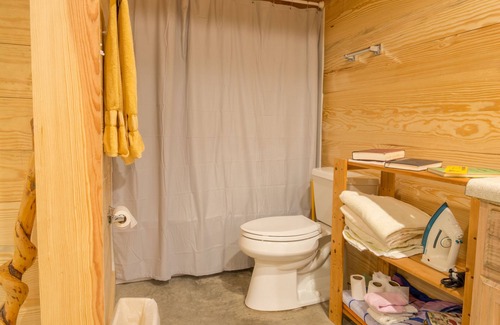 Lindley Park Bed & Breakfast | Dailey Renewal Retreat Bed & Breakfast