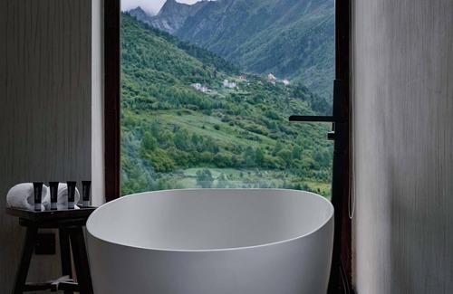 Wenchuan Hotel | DAINN Mt Siguniang