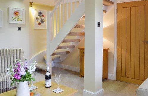 Five Oak Green House | Dairy Cottage