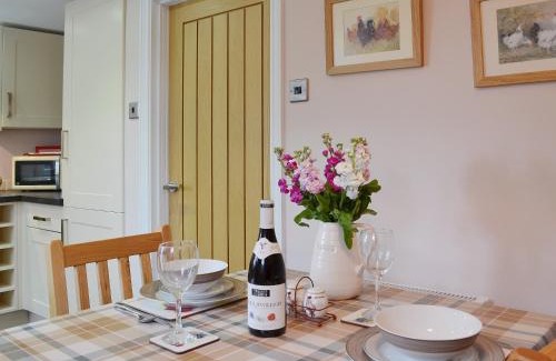 Five Oak Green House | Dairy Cottage