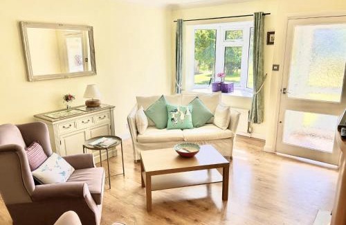 New Forest District House | Daisy Cottage by NewFo rest