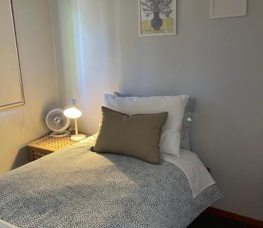 Whittington House | Daisy House - Whittington - 10 minutes to central Geelong