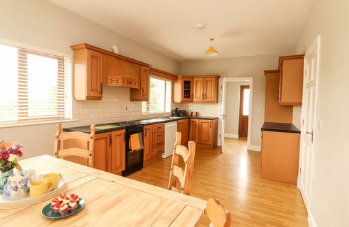 Banna House | DAISY'S COTTAGE, pet friendly in Listowel, County Kerry