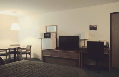 Parkston Hotel | Dakota HorizINN
