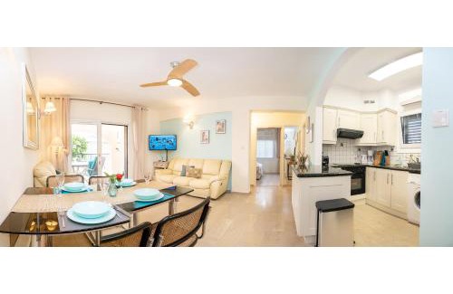 Konia Apartment | Dalia Seaside 2 Bedroom Apartment with Pool & Garden