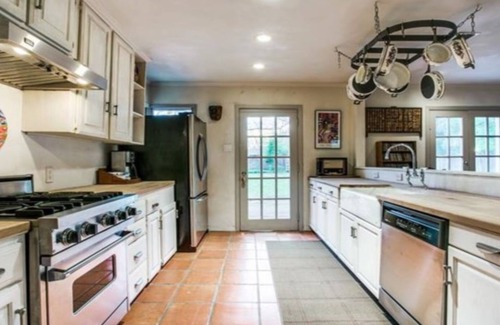 Bluffview House | Dallas Love Field Bluffview Bluebonnet Road Bungalow