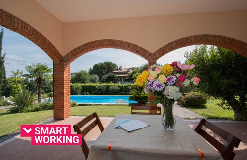Soiano del Lago Apartment | Daller Bianca con piscina by Wonderful Italy