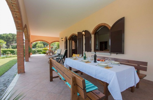 Soiano del Lago Apartment | Daller Bianca con piscina by Wonderful Italy