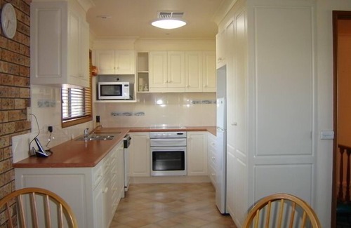 Dalmeny House | Dalmeny Shores 3 Bedroom 2 Storey House