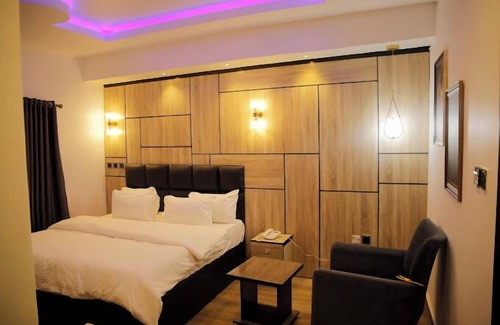 Enugwu Ukwu Hotel | Dalobi Hotel