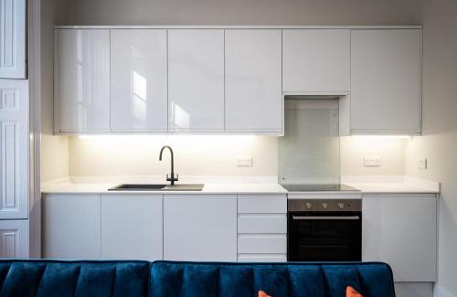 Lancaster Apartment | Dalton Sq Apartment 1
