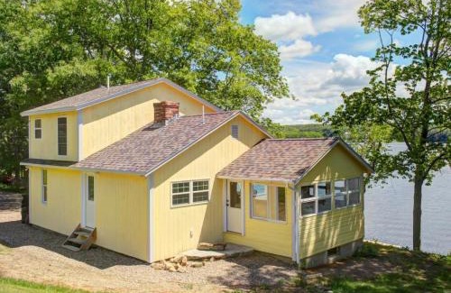 Newcastle House | Damariscotta Lakefront Retreat