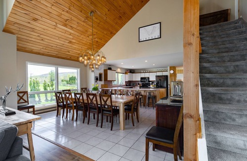 Windham Cabin | Dancing Horse Farm in Windham: Spectacular 9 Bedroom Home, 30 Acres, Ski Lodge