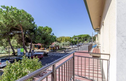 Ronchi Apartment | Daniela 2 100m From Sea, Marina di Massa, Italy