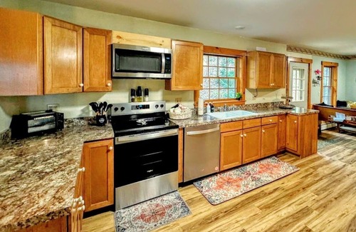 Marshfield Ski Chalet | Danielsons Chalet family friendly peaceful 3200sq.ft home at Groton state forest