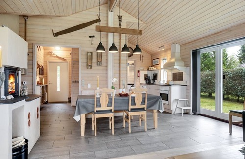 Hou House | "Danijela" - 1.2km from the sea by Interhome