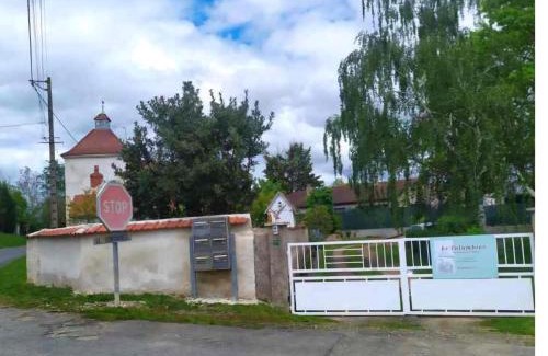 Saint-Remy-en-Rollat House | Dans colombier proche de Vichy parking privé