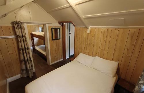 Livingstone Other | Danseys Pass Holiday Park