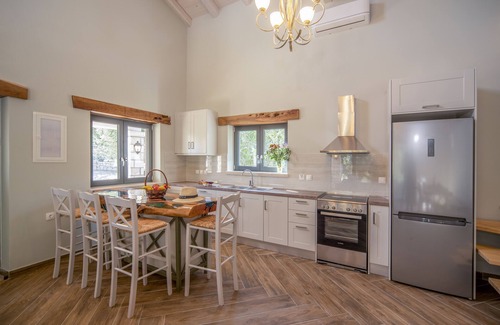 Termenades Villa | Daphne's Villa Three