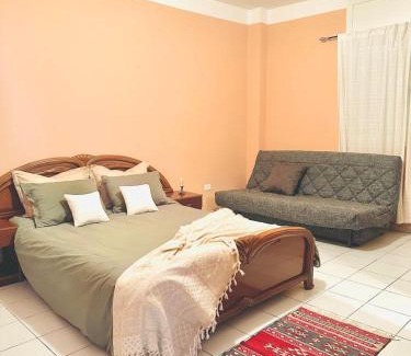 El Maamoura House | Dar Fatma Maamoura Walk to Beach Tunisian Getaway