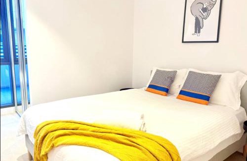 Chinatown Apartment | Darling Harbor living - Sydney 2 beds condo pool
