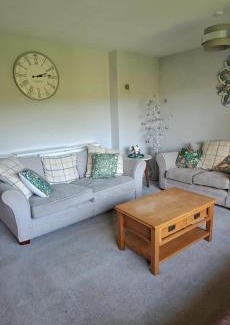 Denbigh House | Daron Large Country Cottage