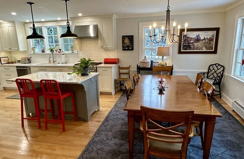 Hanover House | Dartmouth Parent's Weekend/Homecoming/Graduation Home