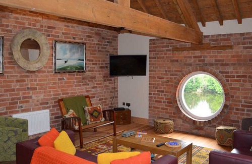 Market Drayton House | Darwin Barn at Studfarm Barns