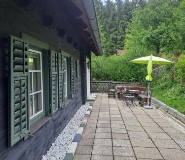 Wolfsgraben Apartment | Das Altsteirische Landhaus - La Maison de Pronegg - Feriendomizil im Biosphärenpark Wienerwald