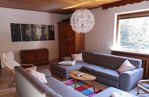 Altenau House | Das Ferienhaus Anjofina Verfügt Über Zwei Abgeschlossene Wohnungen
