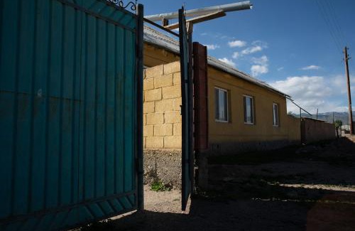 Naryn Region House | Dastans Homestay, Bed and Breakfast & Horse riding
