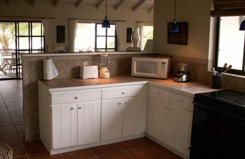 Whitby House | DATAI.YOUR "HOME" IN WHITBY, NORTH CAICOS