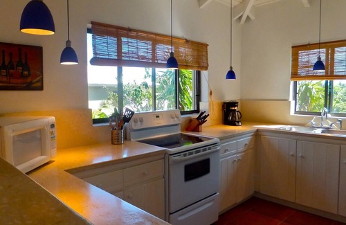 Whitby House | DATAI.YOUR "HOME" IN WHITBY, NORTH CAICOS