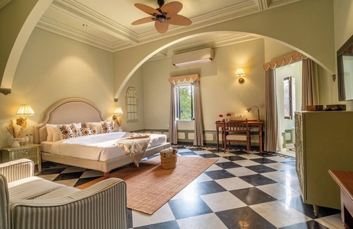 Udaipur Resort | Daulatgarh Resort
