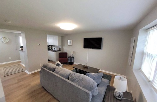 Joslyn Castle Apartment | Davenport Dwellings-Newly furnished 3bd 2ba